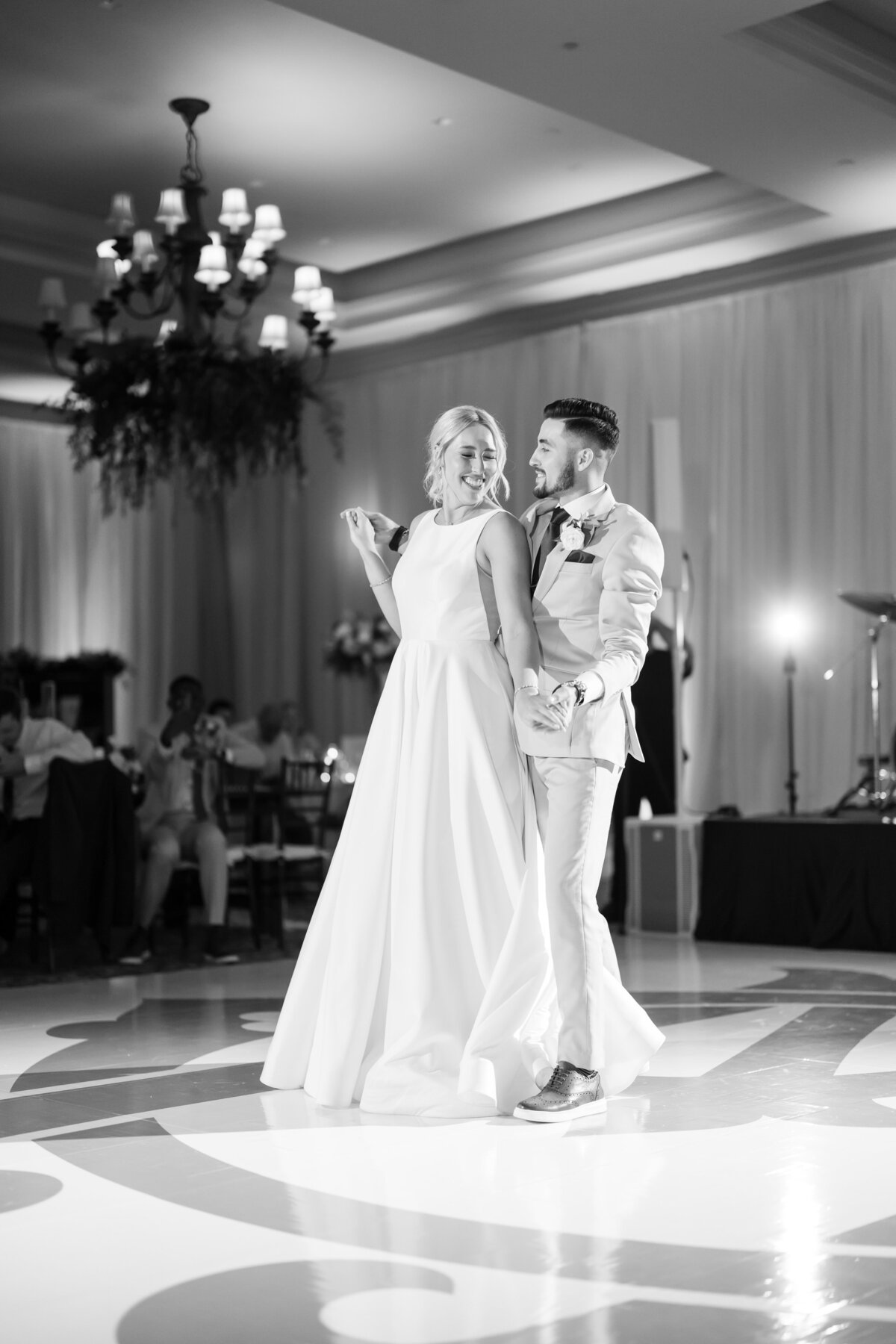 montage-summer-park-city-catholic-wedding-pepper-nix-loganwalkerphoto-419L-2353