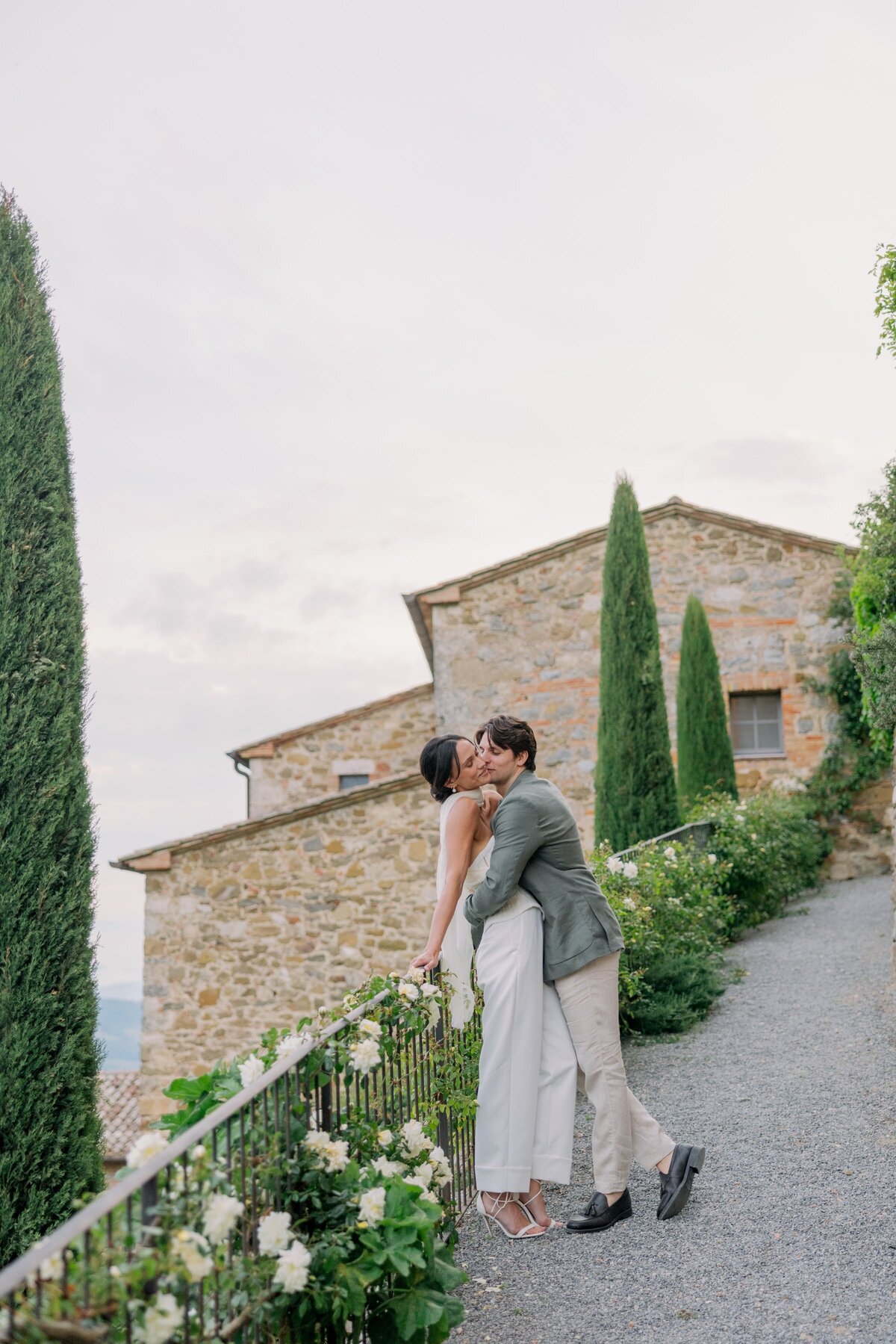 Luxury-Wedding-Tuscany-Welcome-Dinner-Italy-Larisa-Shorina-Photography-Monteverdi-31