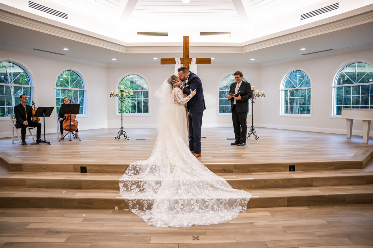 harborside-chapel-maddness-photography-elopement-chantilly-chic-celebrations-11
