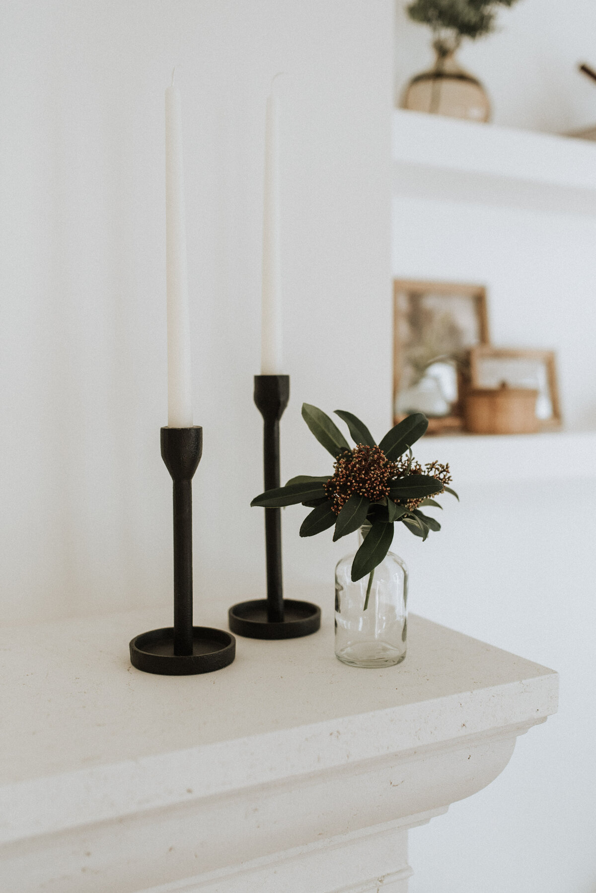 bright-living-room-concrete-mantel
