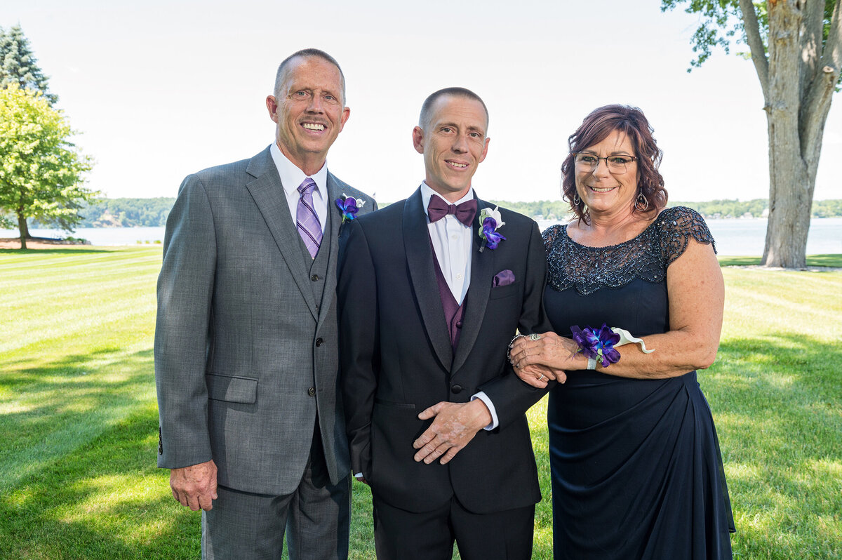 Detroit-Wedding-Photographer-The-Landing-115