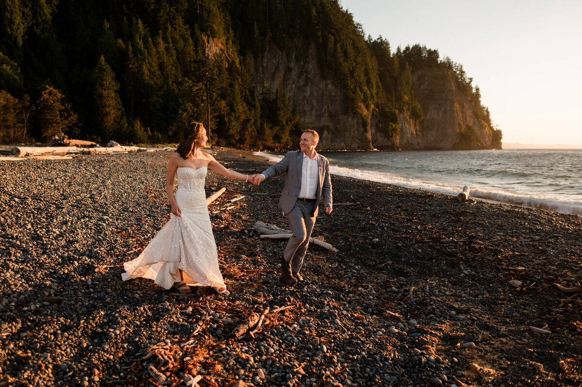 Couple at Agate Beach Lodge Wedding 