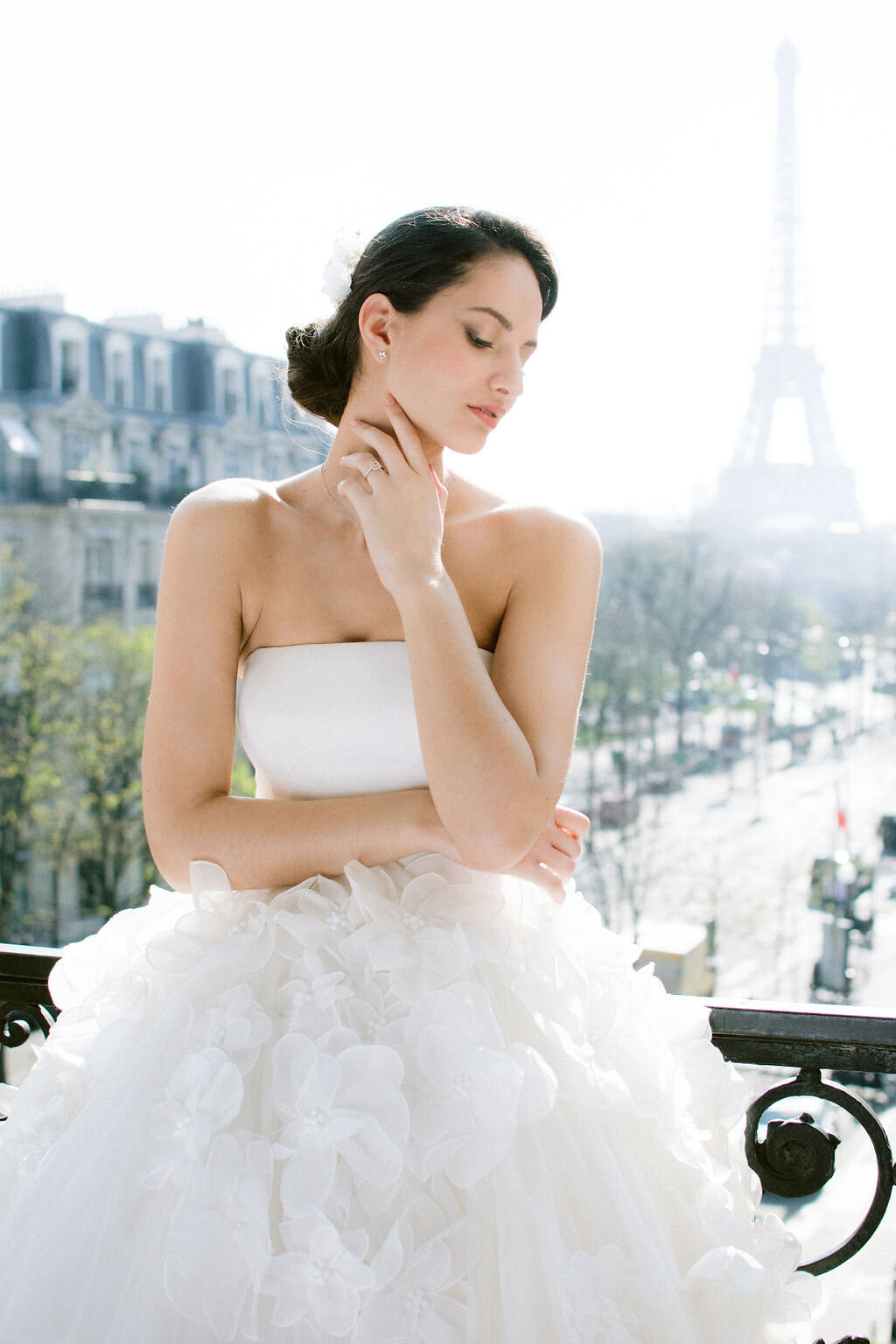 bride-with-eiffel-tower1