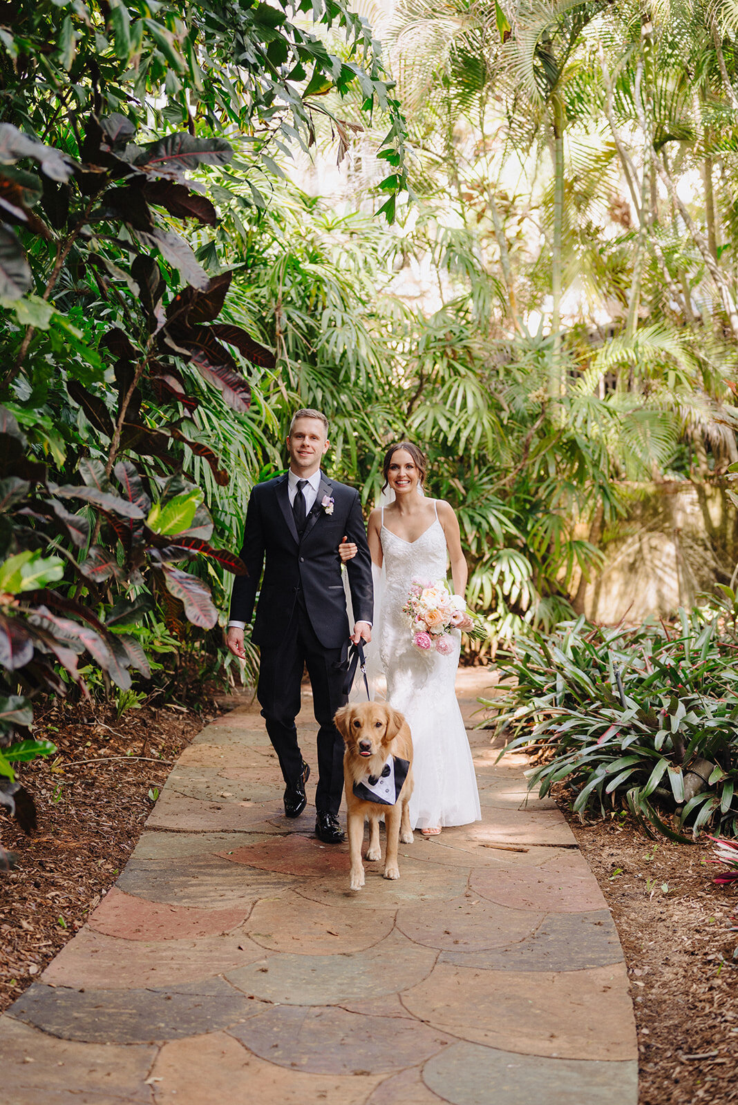 mcneile-photo-sunken-gardens-elopement-chantilly-chic-celebrations-11