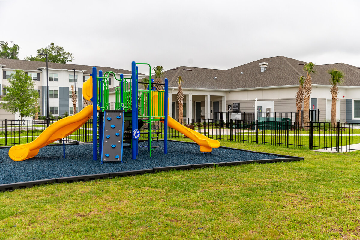 042224 DURHAM PLACE-8