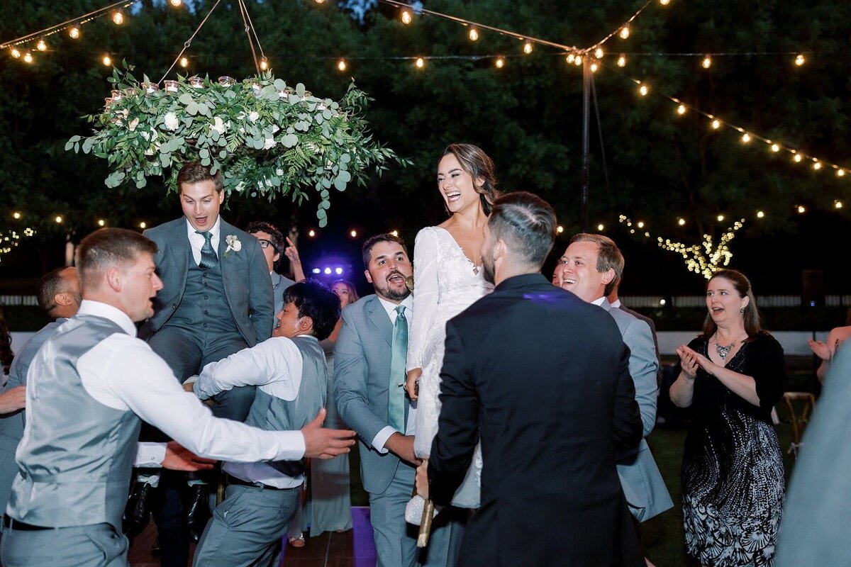 bay-area-wedding-guests-dancing-4