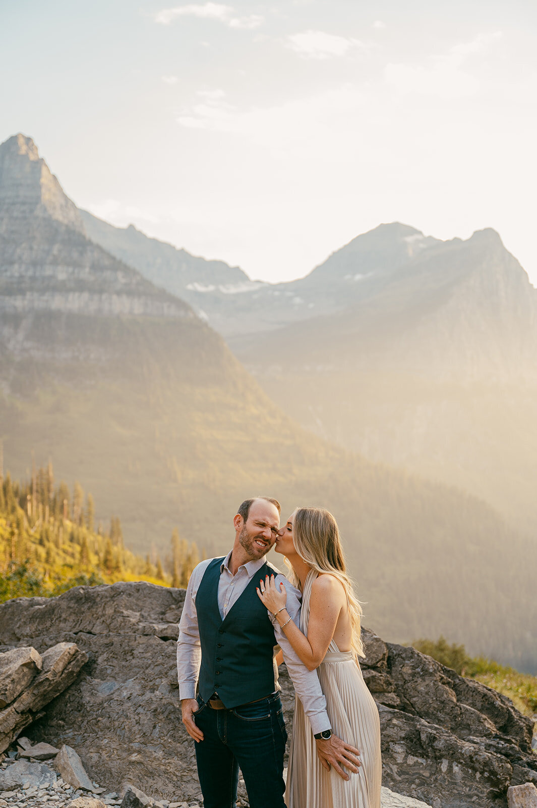 vintage-hollywood-glacier-national-park-elopement-presley-gray-photo1377