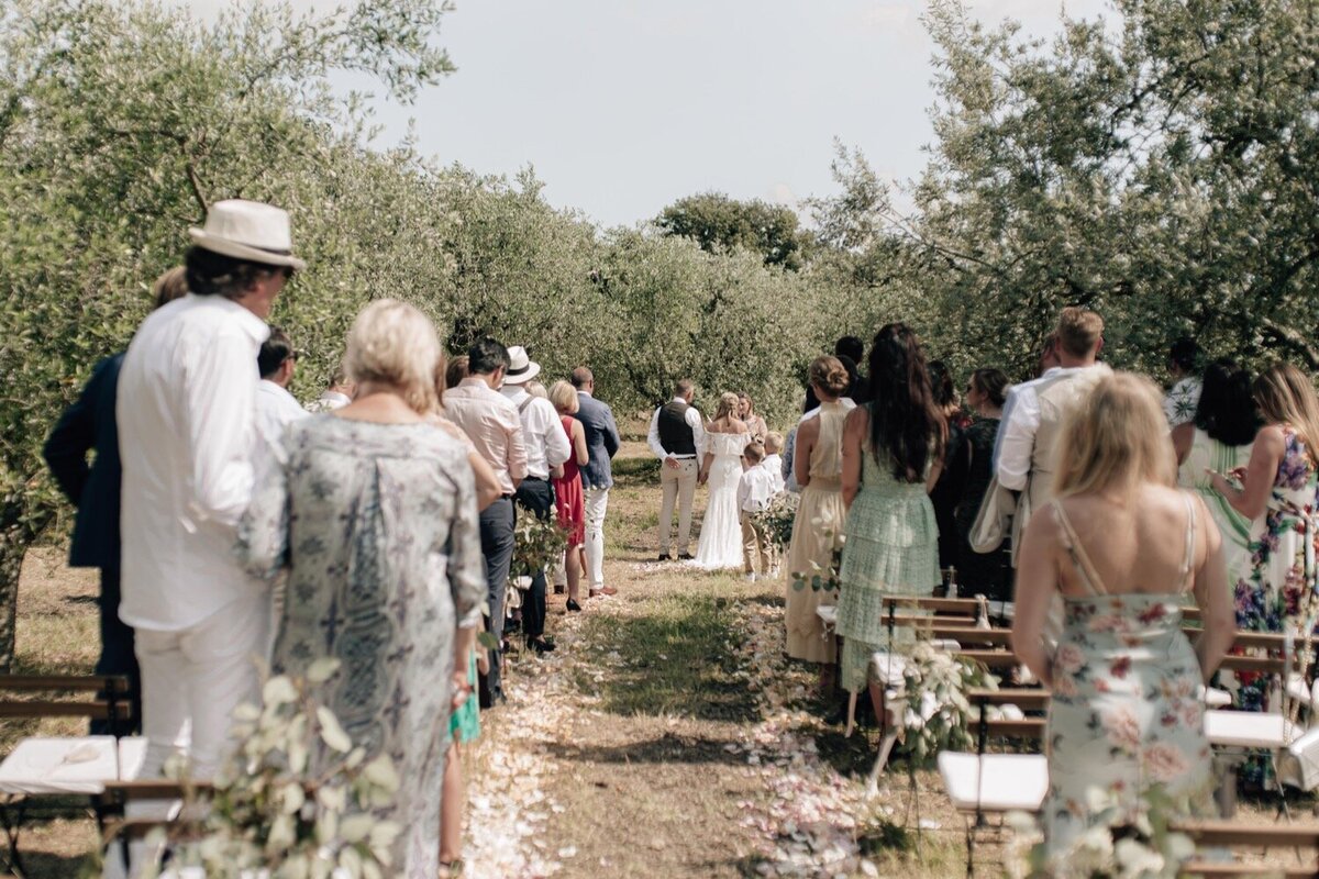 022_Tuscany_Destination_Wedding_Photographer-42_A tuscany wedding in the Chianti hills captured by Flora and Grace Wedding Photography. 