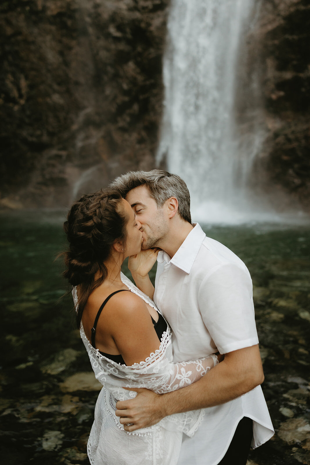 Engagement-Session-PNW-Franklin-Falls-Snoqualmie-Washington-Couples-Photographer-Tessa-Marie-Collective