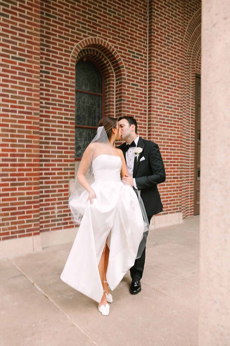 bride-and-groom-portrait-st-benedicts-church-evansville23
