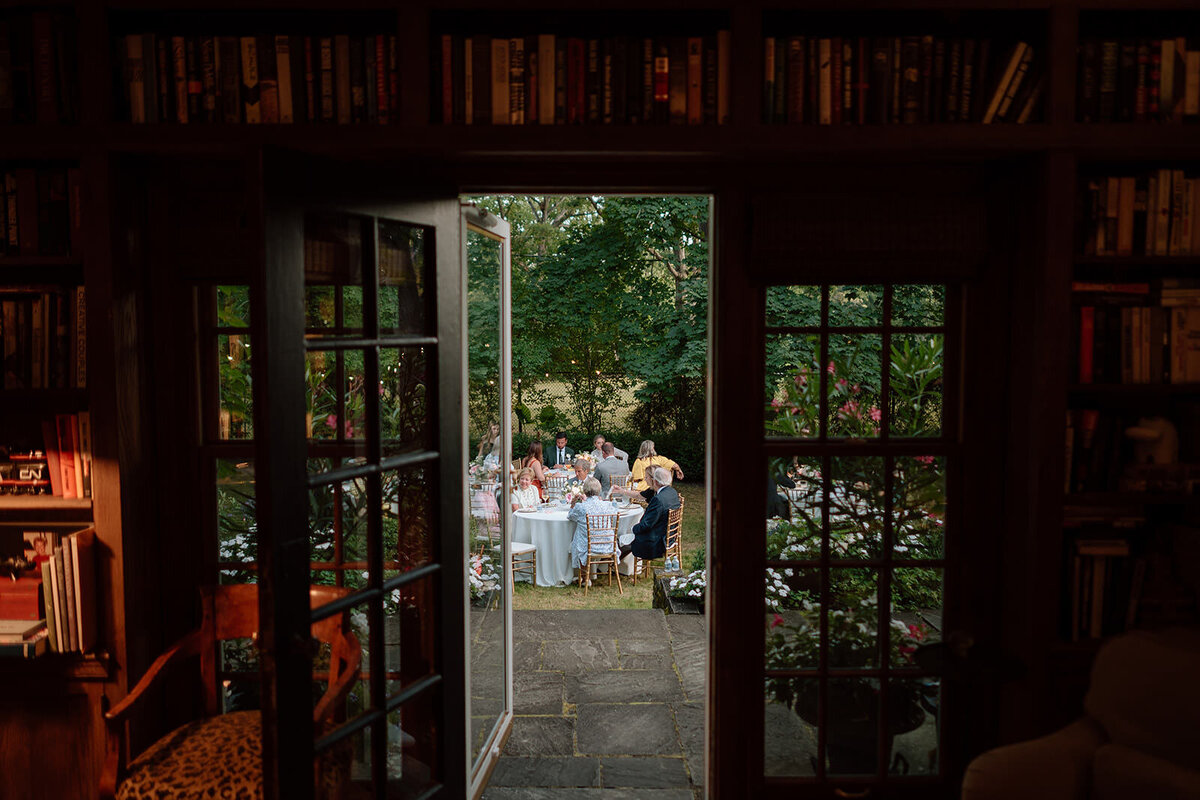 lake-forest-chicago-suburbs-chicagoland-backyard-wedding-elegant-editorial-melissa-ferrara-photography01040