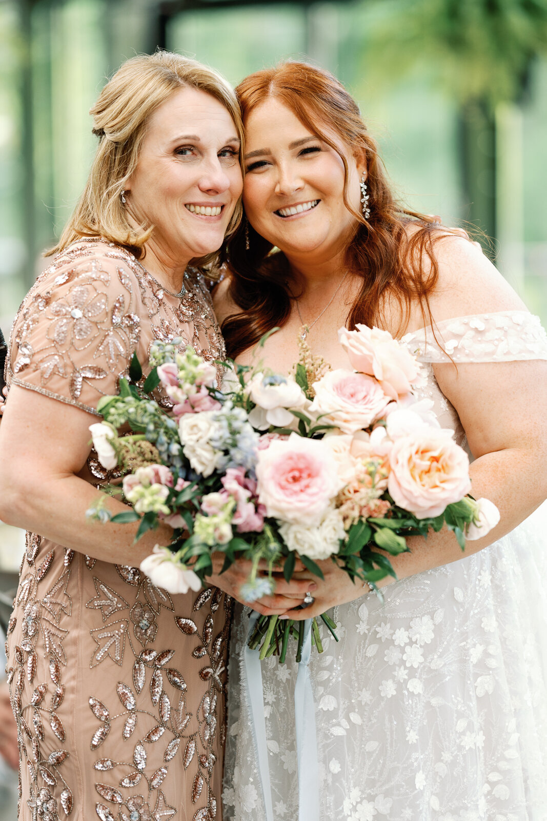 Conservatory at Evergreen Wedding Indianapolis Alison Mae PhotographyAMP03555