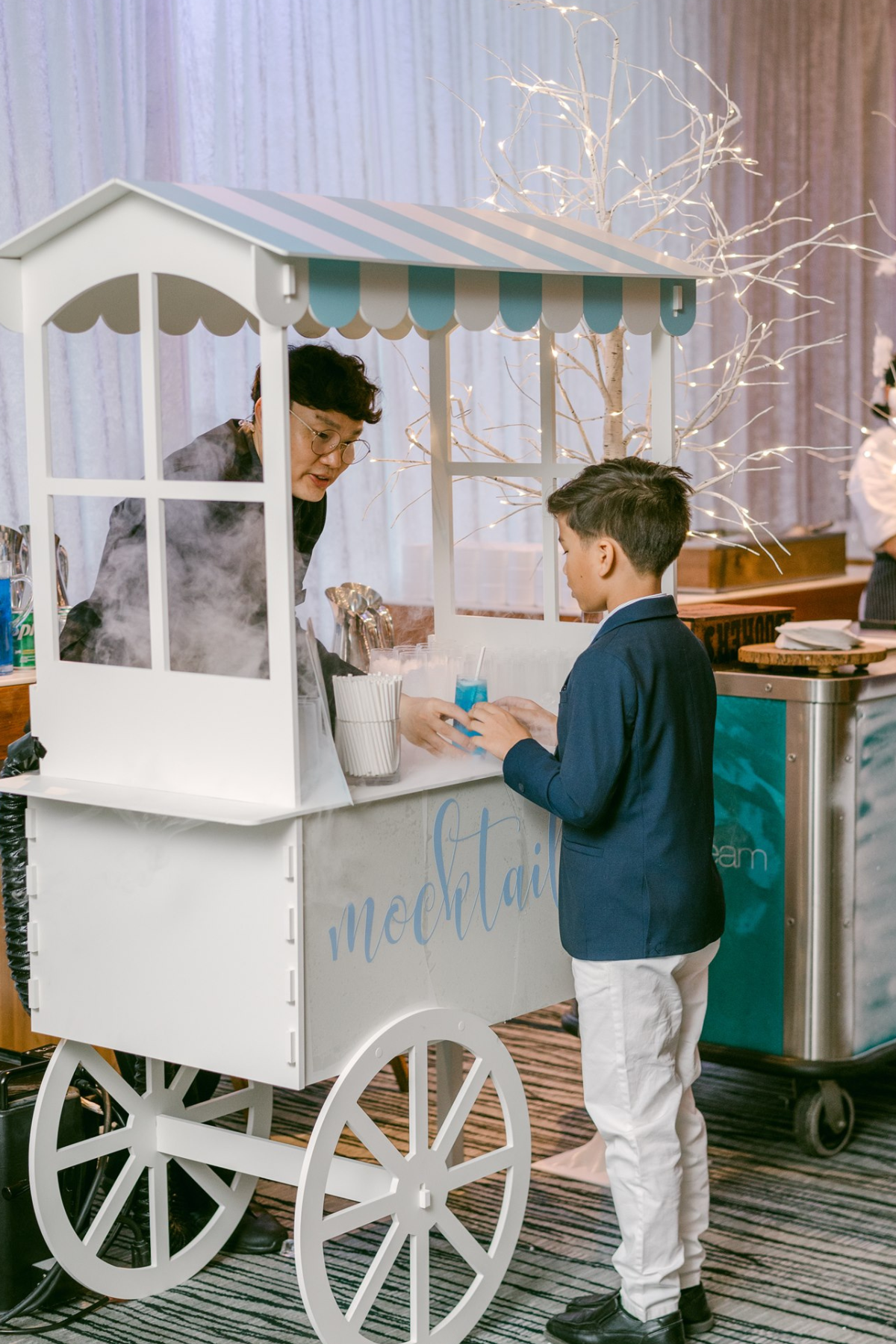 winter-themed-mocktail-station-kids-party