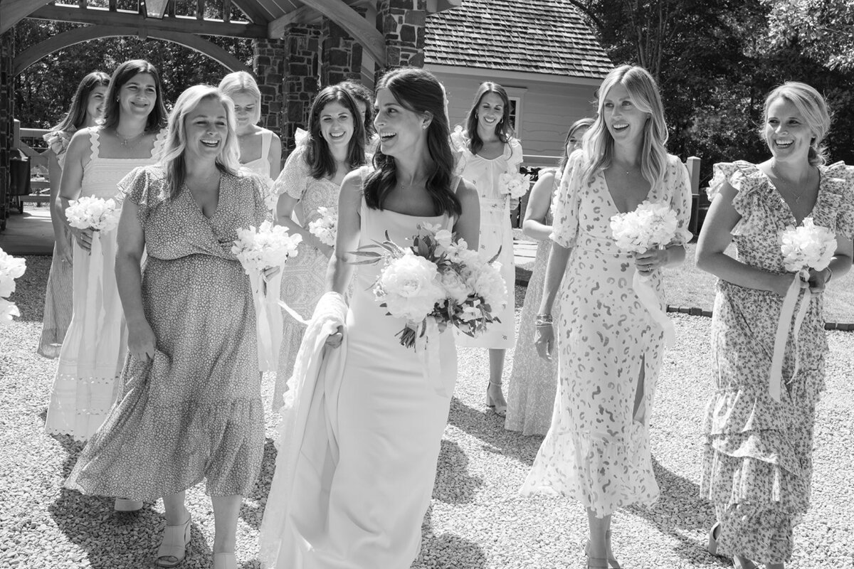 bridesmaids-mismatched-dresses