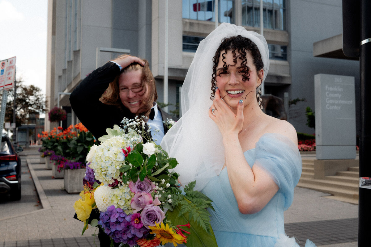 Couple smile as they elope in Columbus