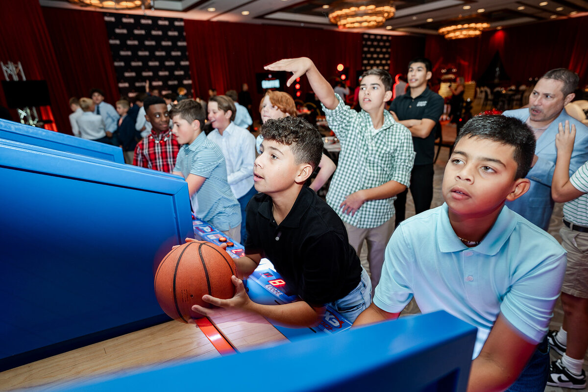 Griffin's Bar Mitzvah by Party Perfect GRIFFIN_GOLDEN_KATHY_THOMAS_PHOTOGRAPHY-09499