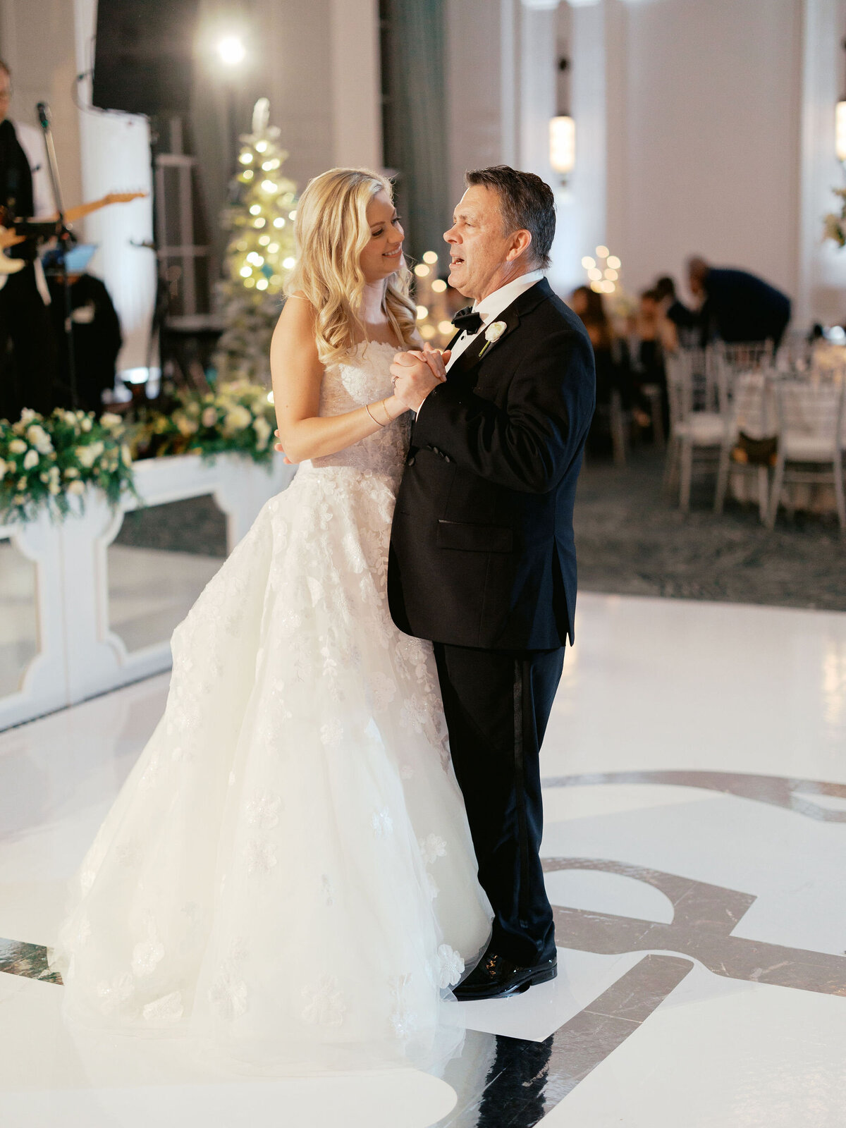 sarahharvey_ditostoweddingpreview414513