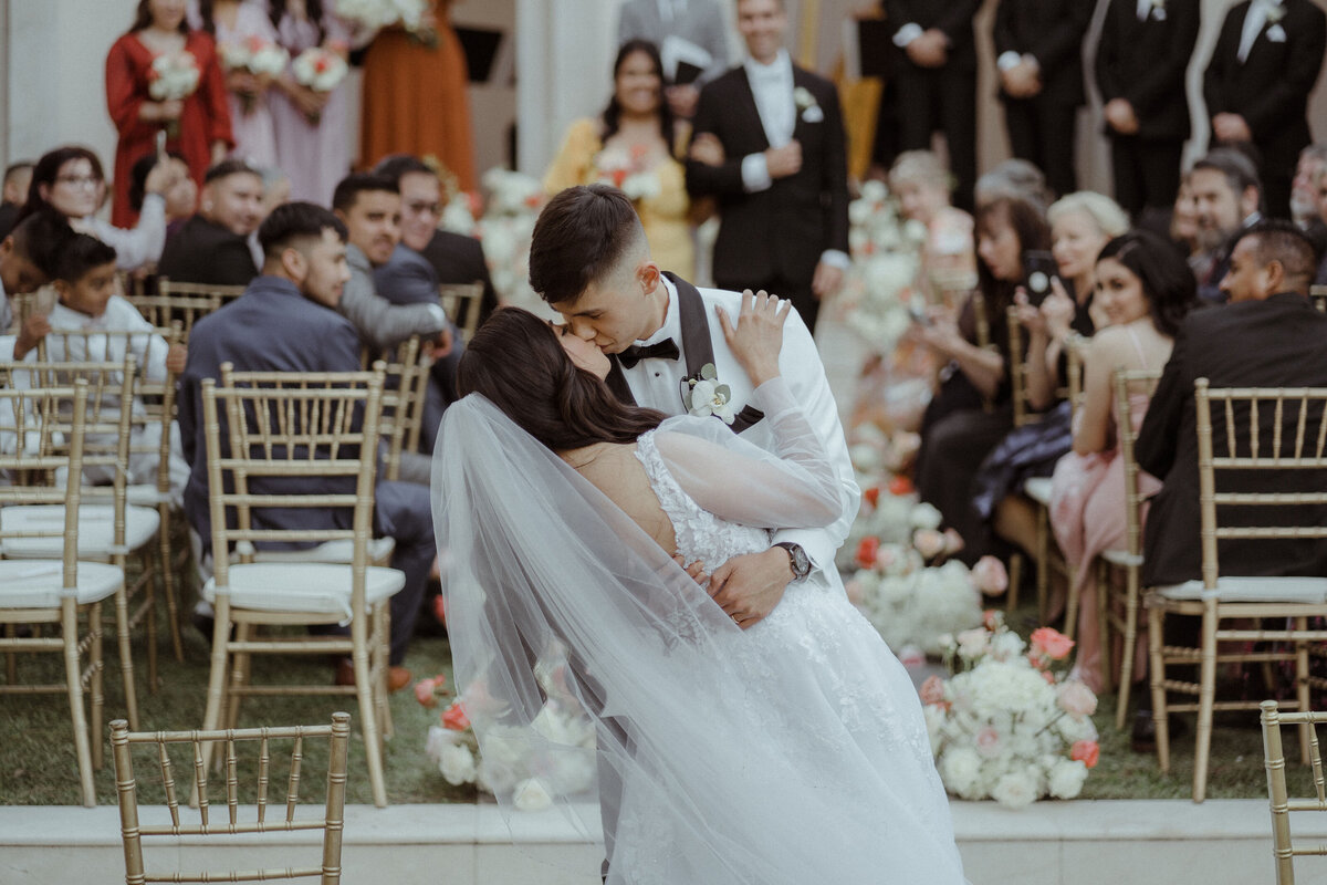 L&H_WED-234