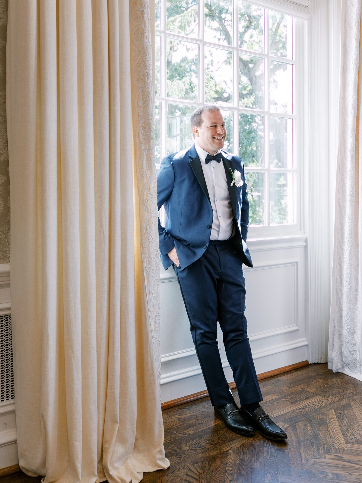 Anne-Troxel-Pittsburgh-Wedding-Photography-Pittsburgh-Field-Club-LGBTQ-Floral-timeless-photos-33