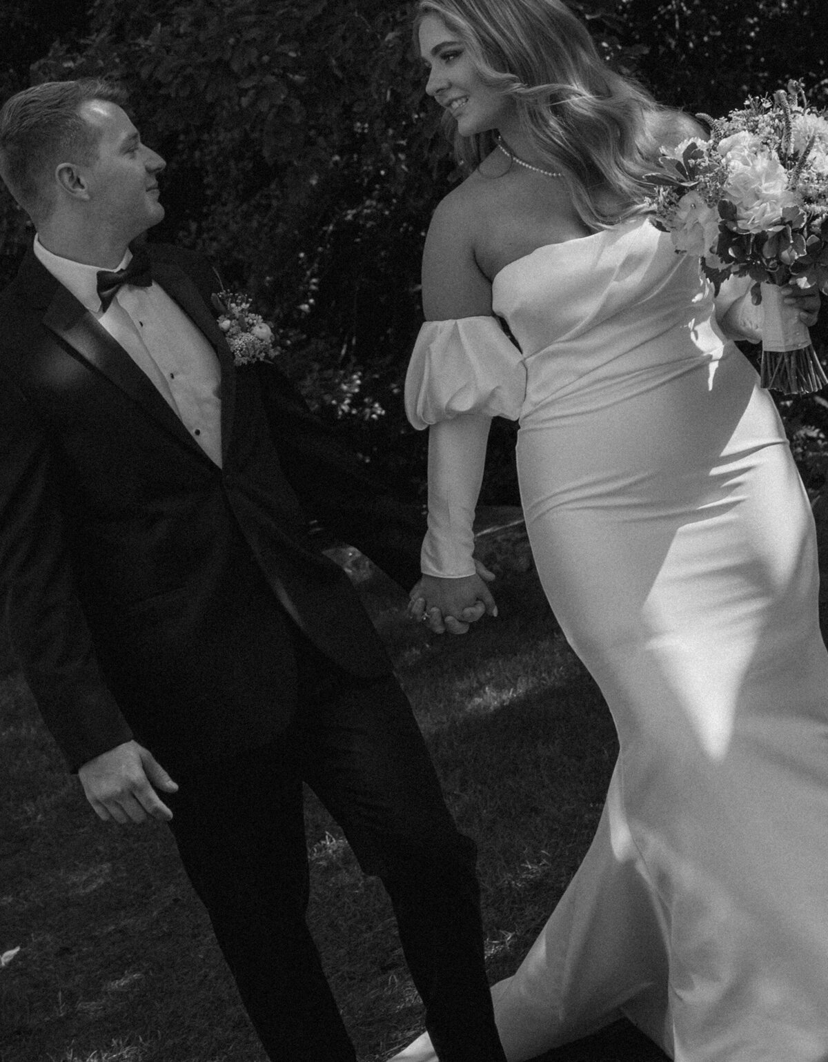 documentary-style-elopement-cinematic-wedding-photography