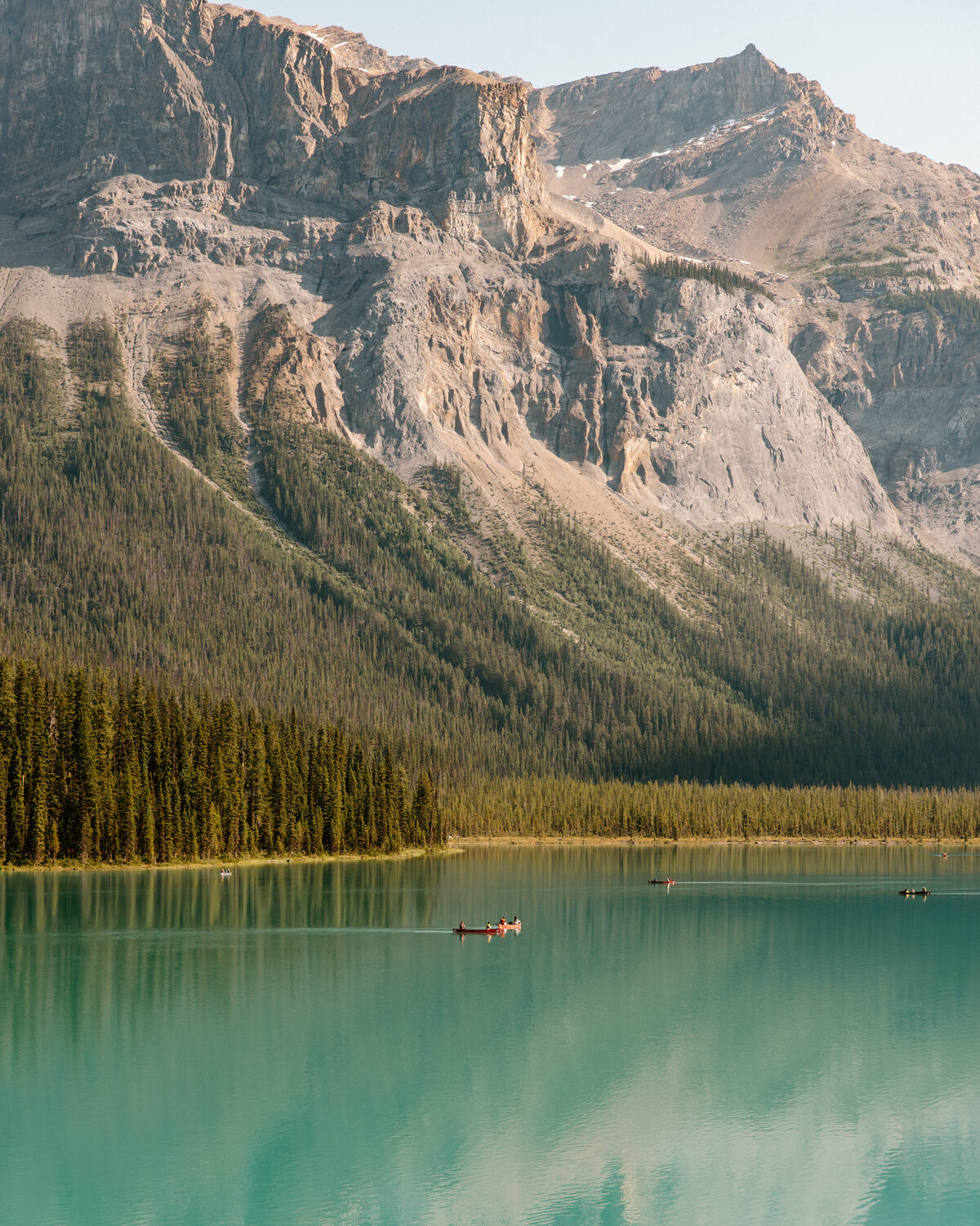 emerald_lake_canoes_yoho_national_park_canada_2