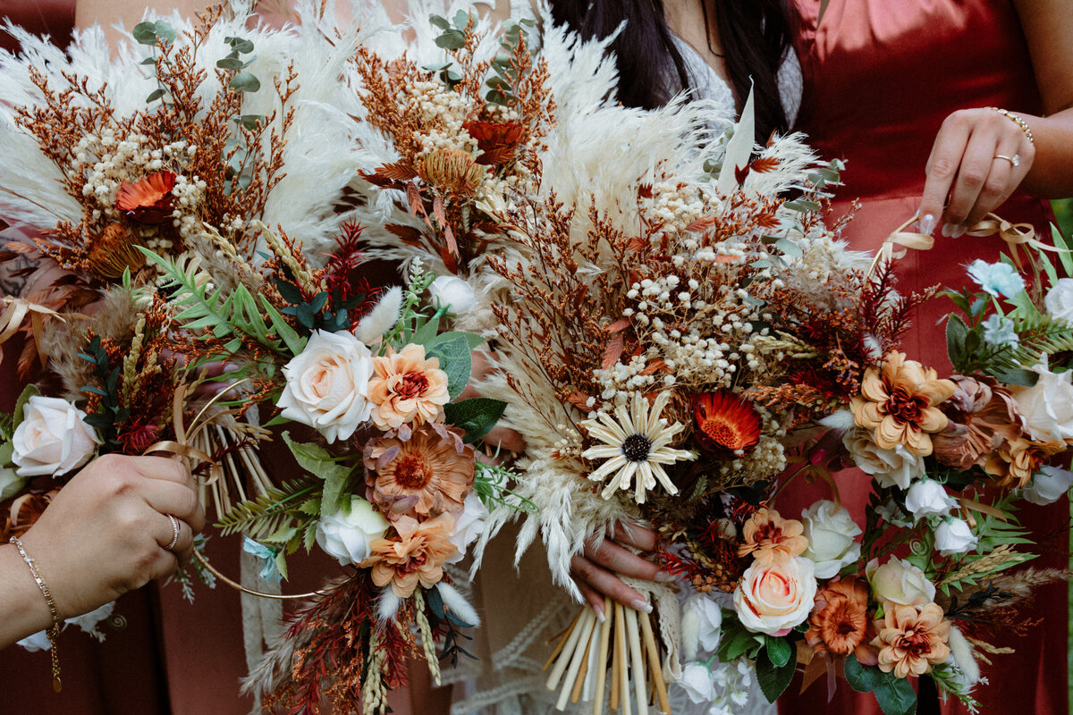 dried-flowers-bridal-bouquets-for-boho-wedding-in-ottawa-1