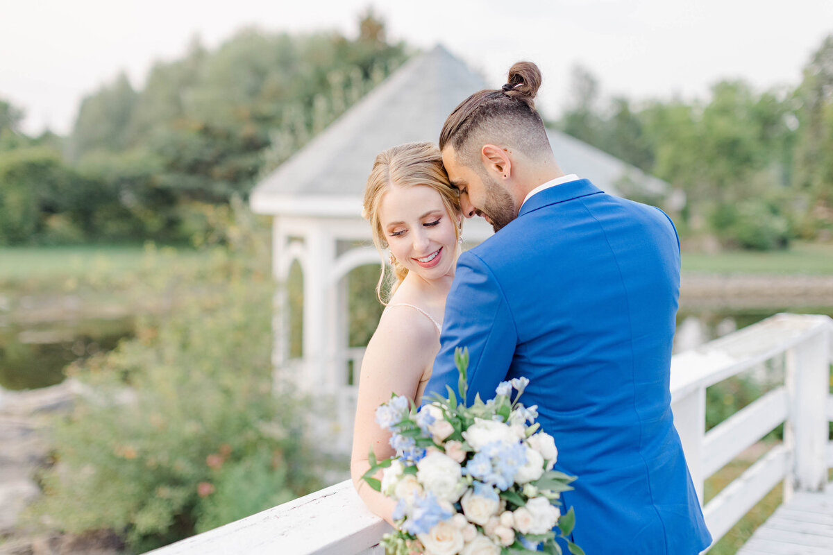 smoke-bomb-orchard-view-wedding-grey-loft-studio-2021-132