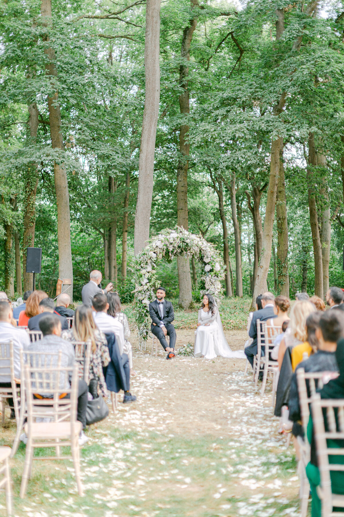 wedding_forest_paris-arche_bride_groom-3