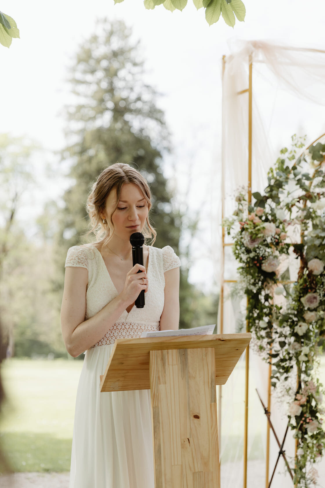 Elodie-et-Ludvik-ceremonie-mariage-parc-chateau5