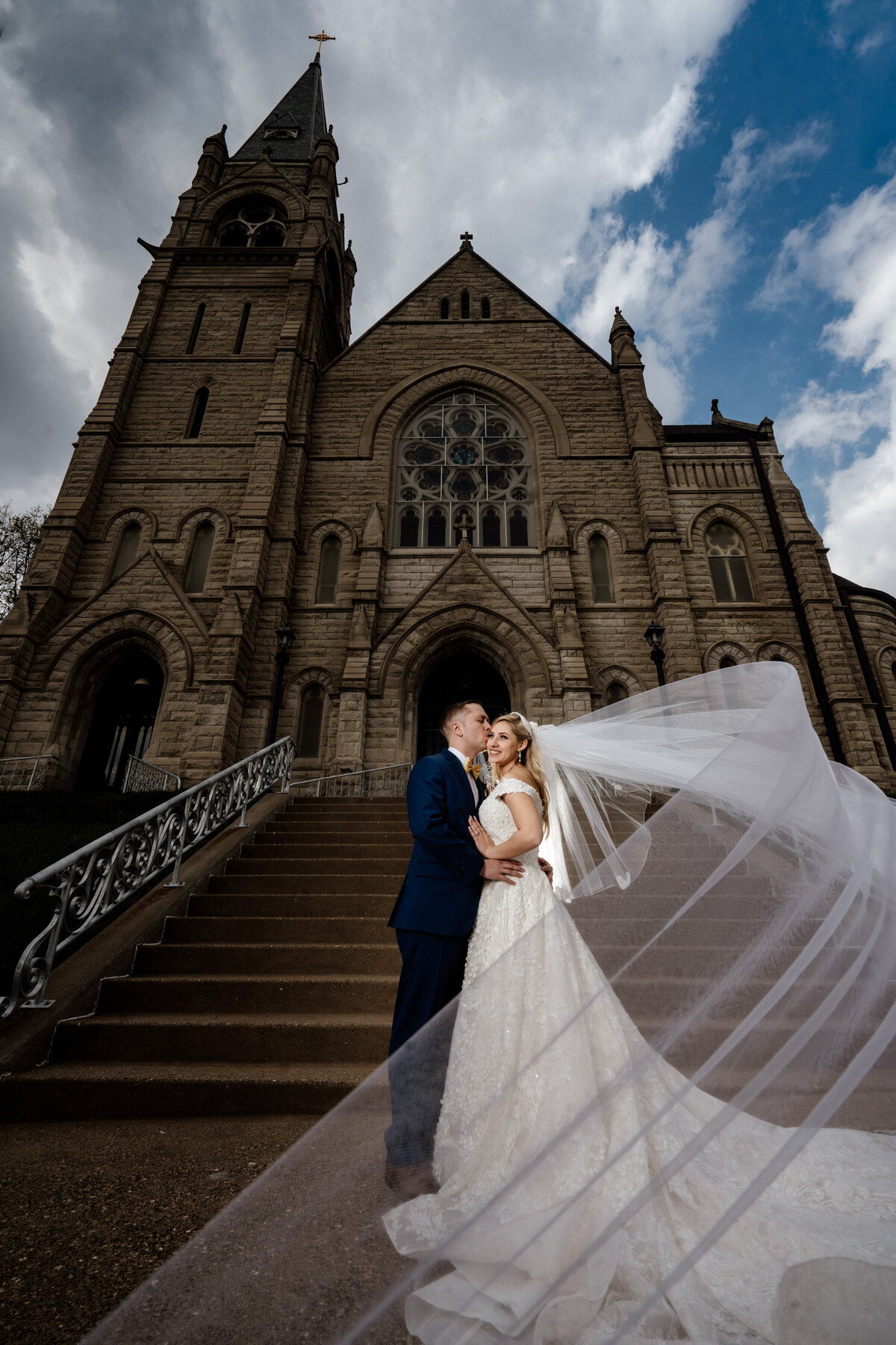 Aspen-Avenue_Chicago-Wedding-Photographer-off-camera-flash-epic-wedding-photo-epic-church-wow-grand-luxury