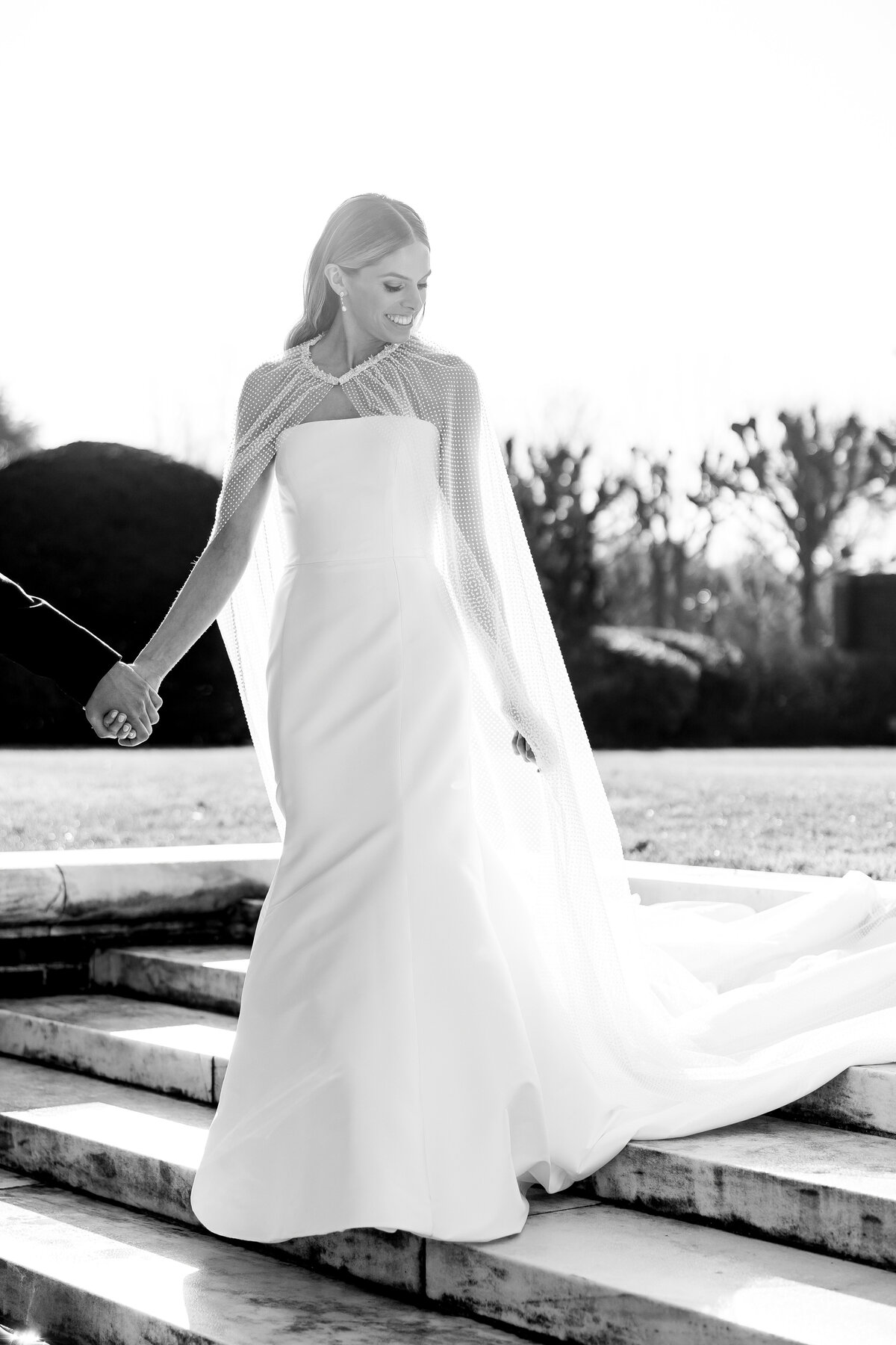 Bridal Veil Cape Photo Ideas, Bridal Portraits at NYIT de Seversky Mansionm