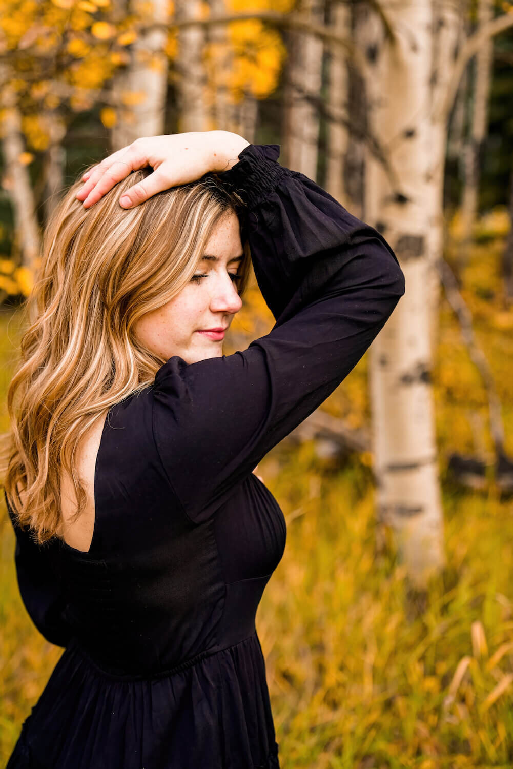 denver photographey senior pictures - teen girl in black dress