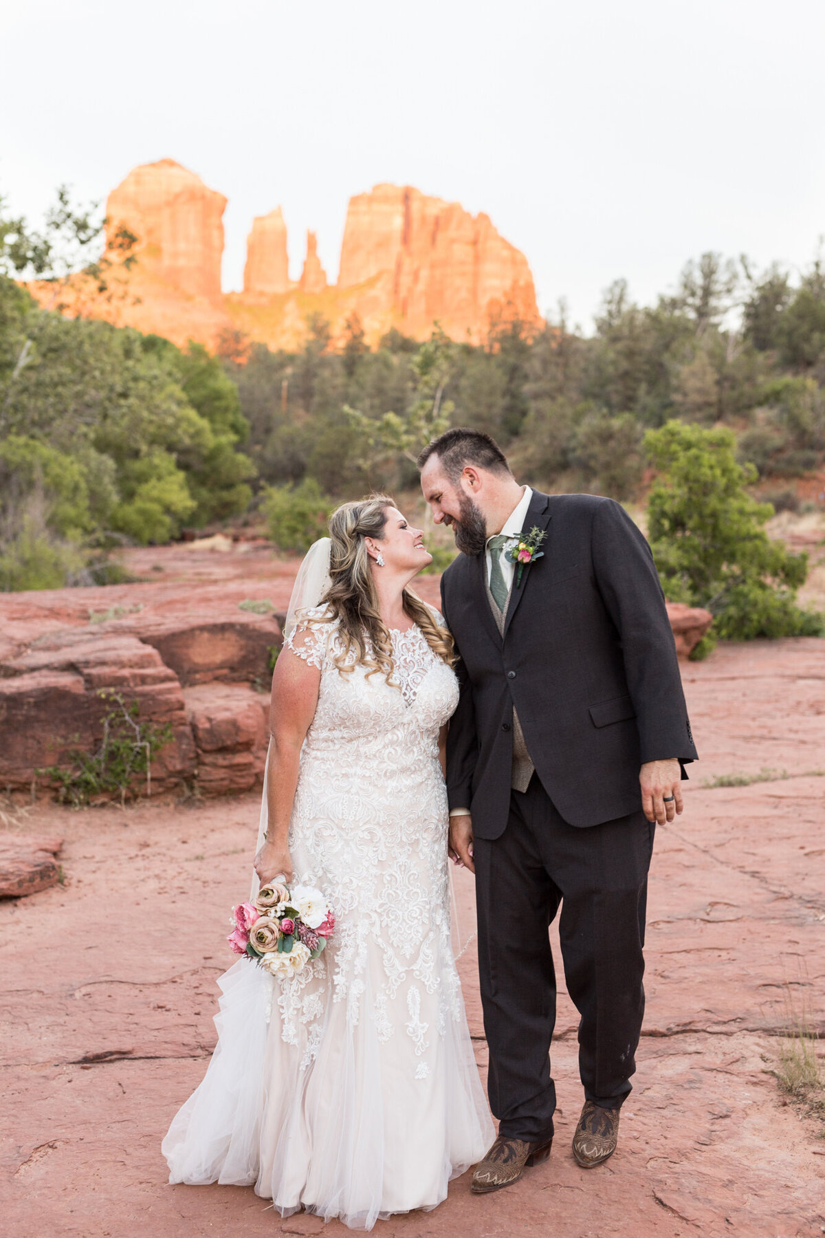 Sedona Arizona elopement photography by Brooke & Doug Photography 023