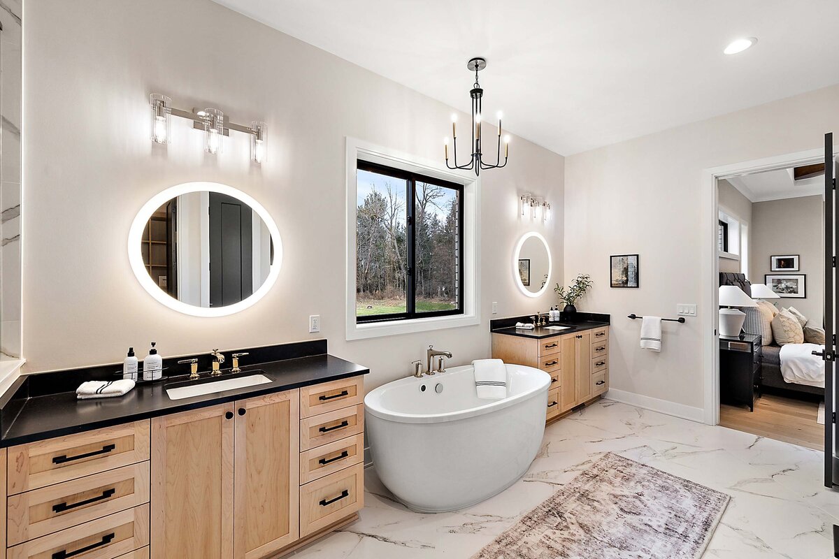 33-70802 Renata New Staging-33