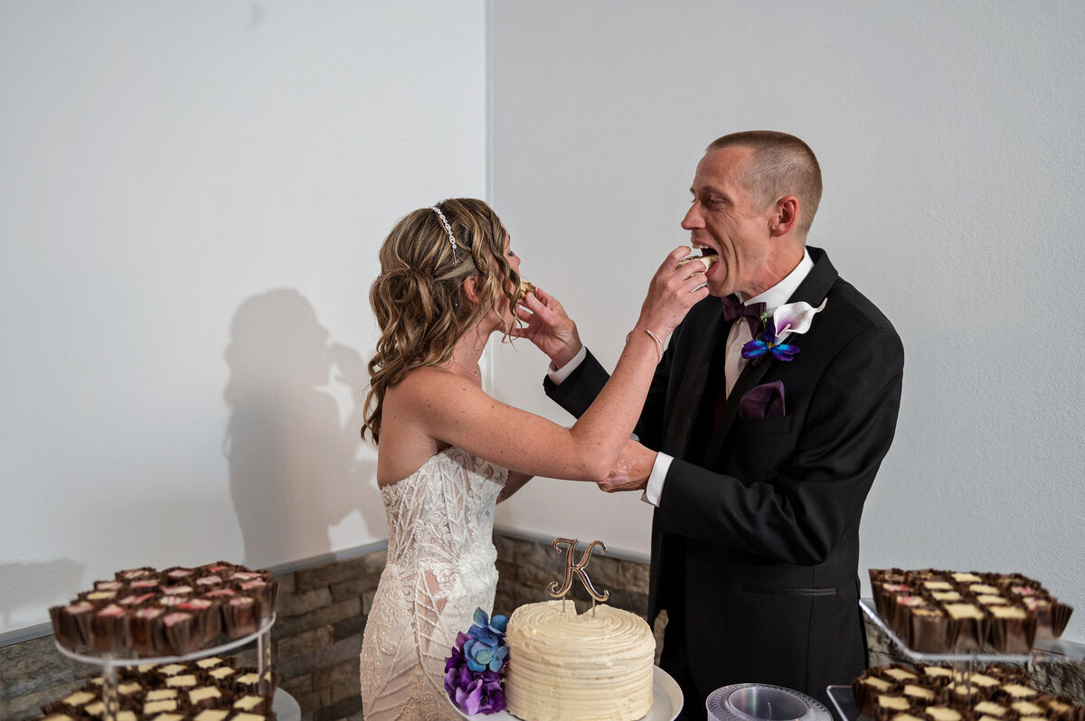 Detroit-Wedding-Photographer-The-Landing-235
