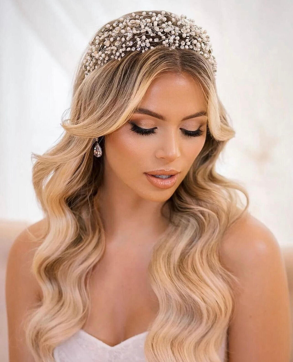 vanessa-andrea-beauty-and-co-luxury-bridal-hair-makeup-home-01