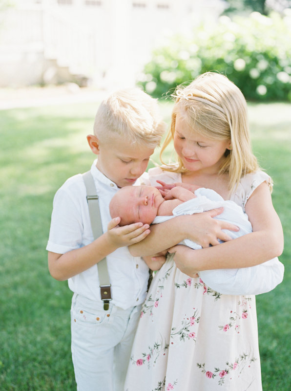 milwaukee newborn photographer