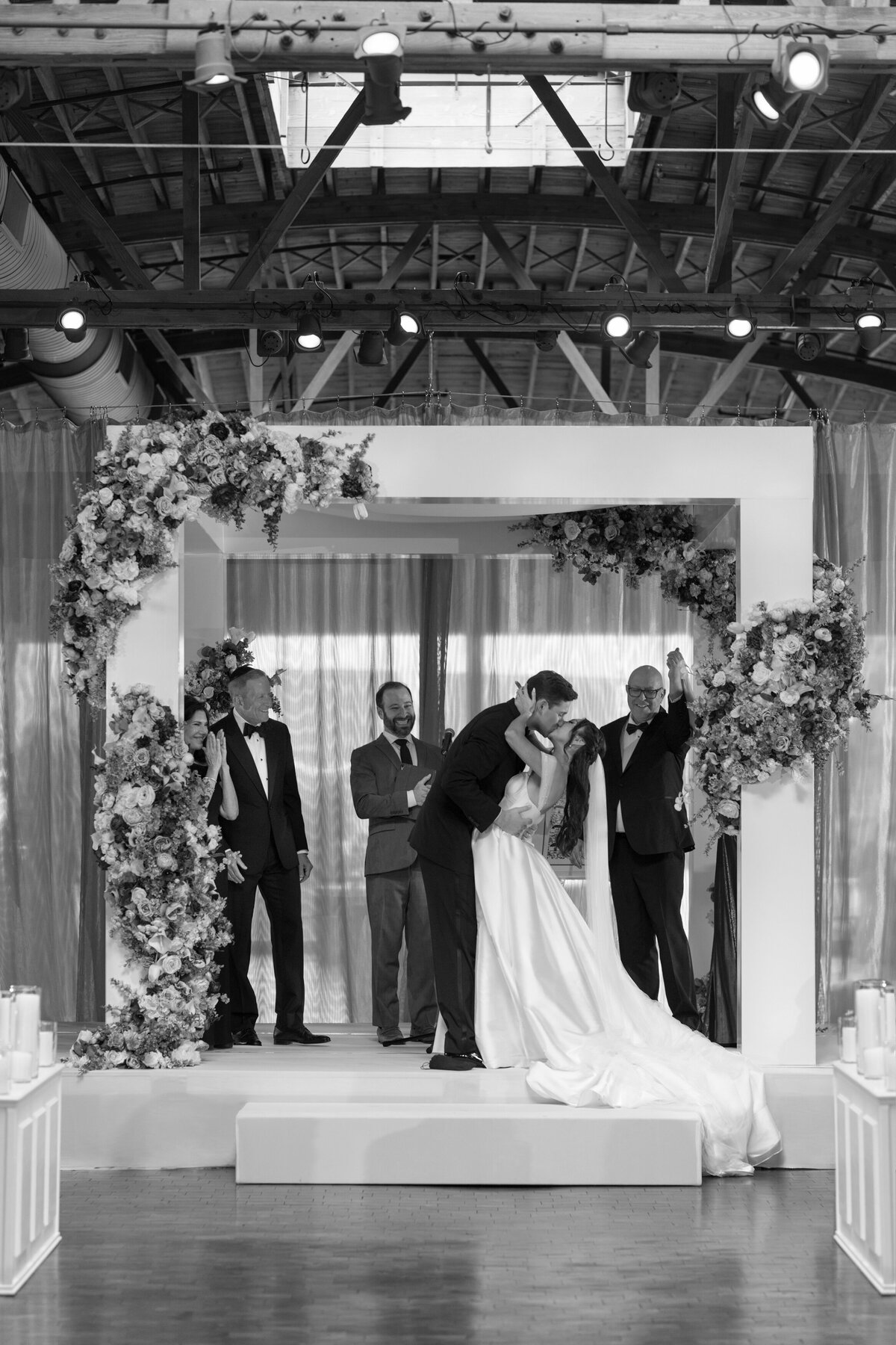 Aspen-Avenue-Berlez-Chicago-Wedding-Photographer-Great-Events-Epic-Events-Rockwell-on-the-River-Entertaining-Company-Jewish-Wedding-Editorial-90