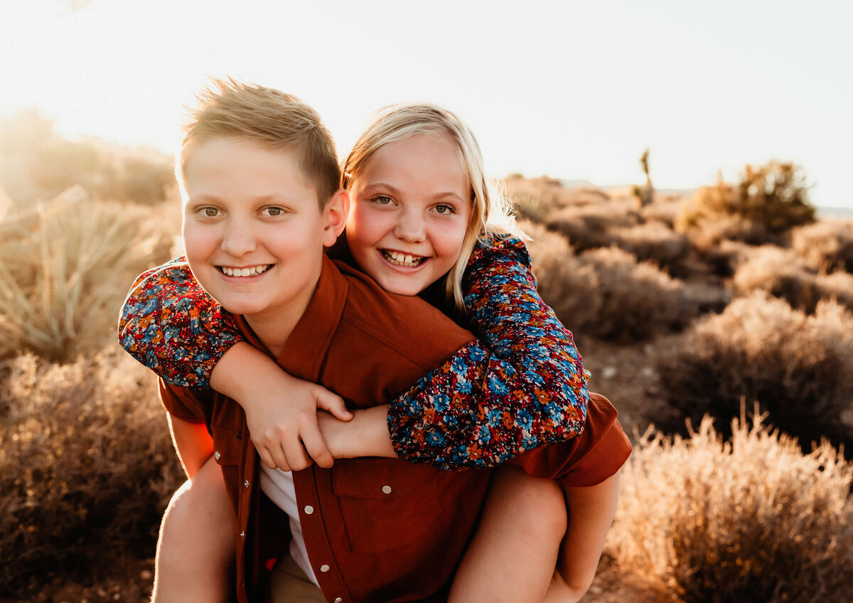 brother-and-sister-fun-poses