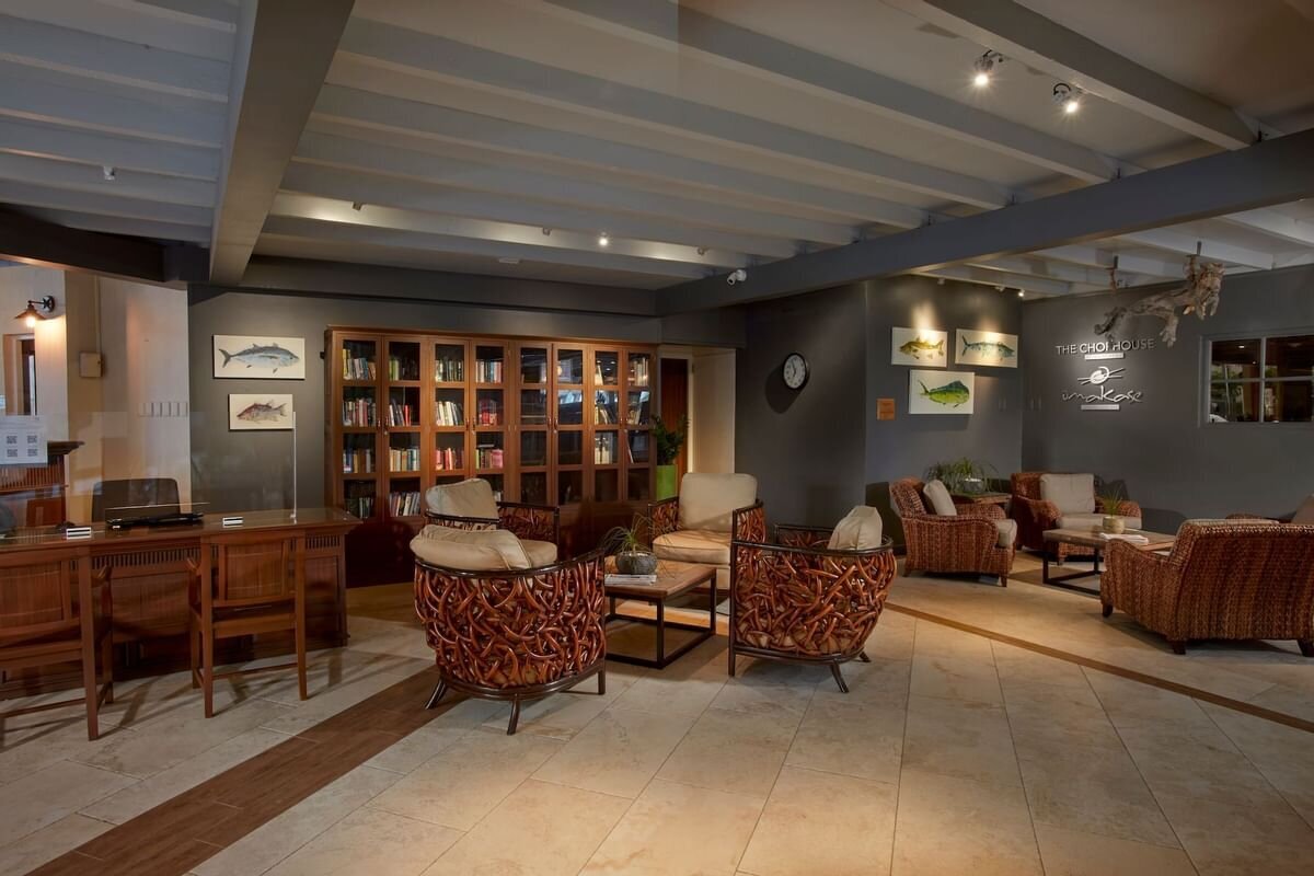 manchebo-beach-resort-spa-lobby-lounge