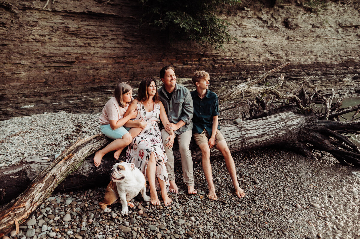Findley Lake Family Session with Pet