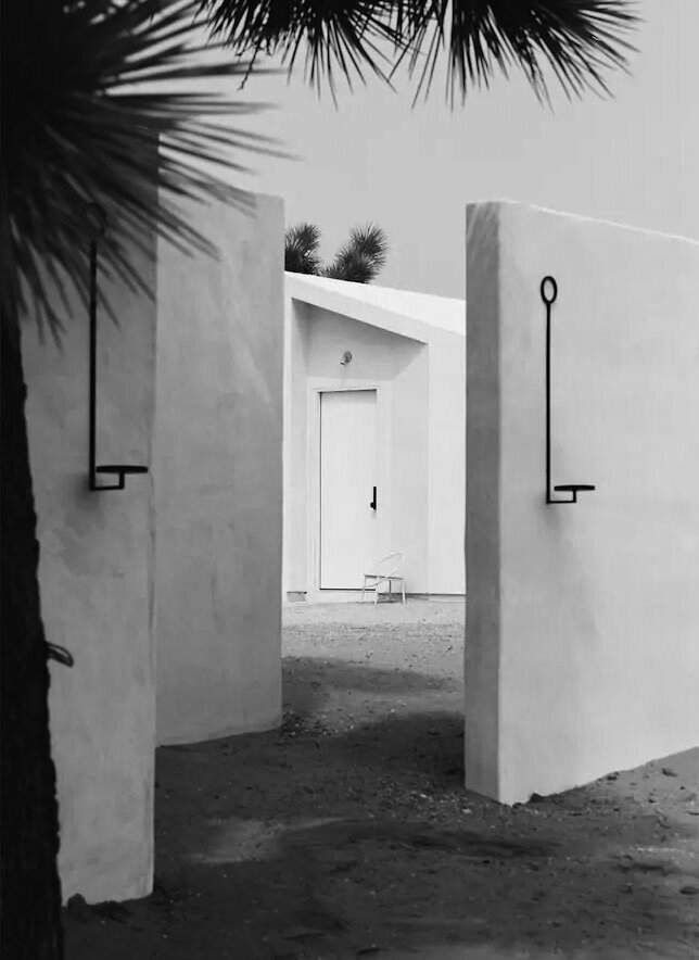 le-chacuel-airbnb-minimalist-exterior