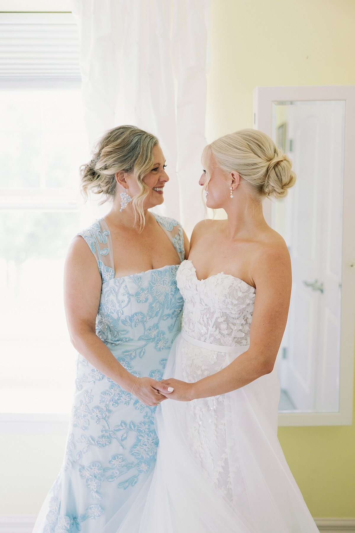 Oak-pointe-country-club-wedding_1340