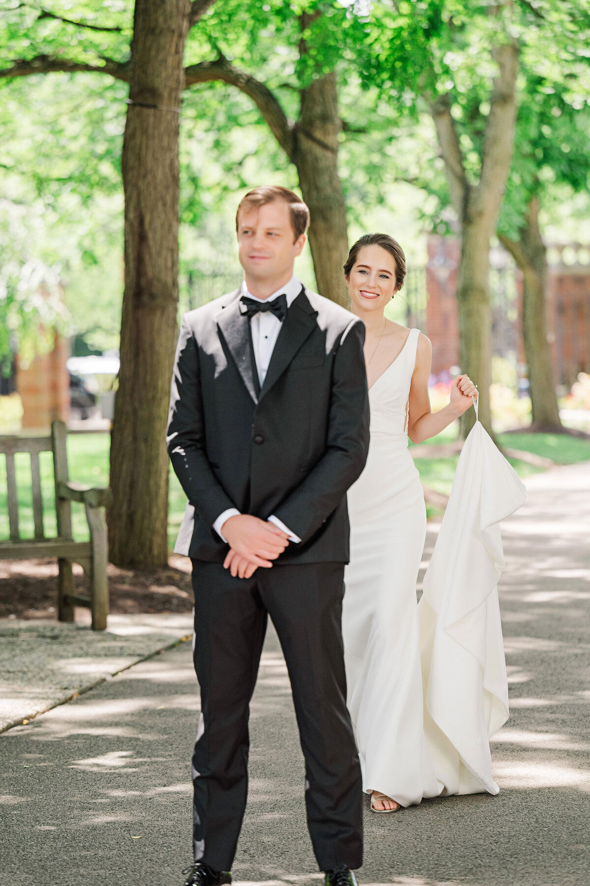 wedding day first look at the frick museum pittsburgh