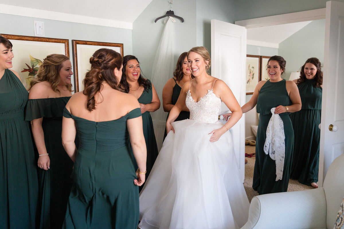 Woodstock-Inn-Vermont-Winter-Wedding-17