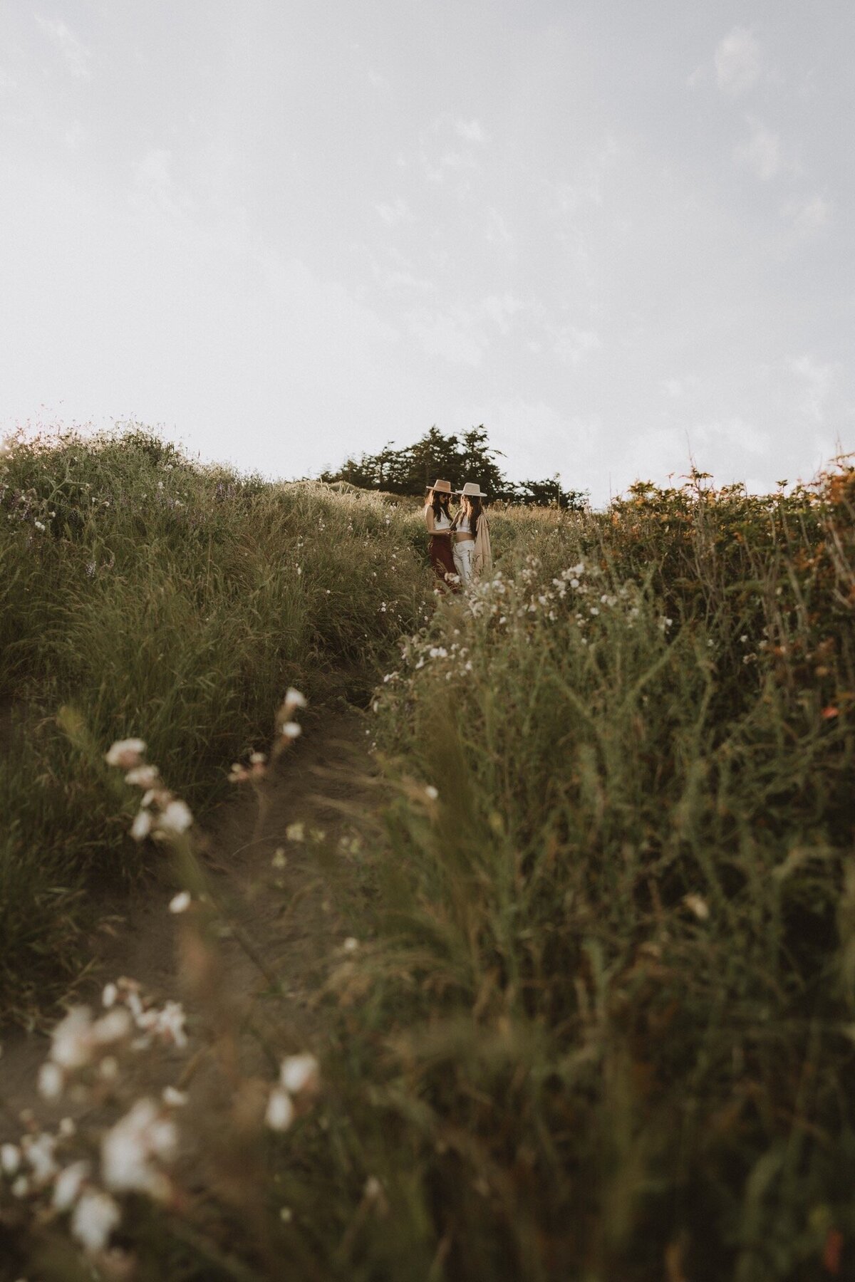 couples-photos-ebeys-landing-seattle-couples-photographer-maria-alcantara-photography