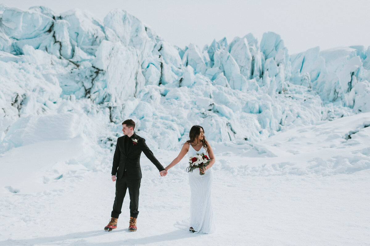 matanusak-glacier-elopement-donna-marie-photography2