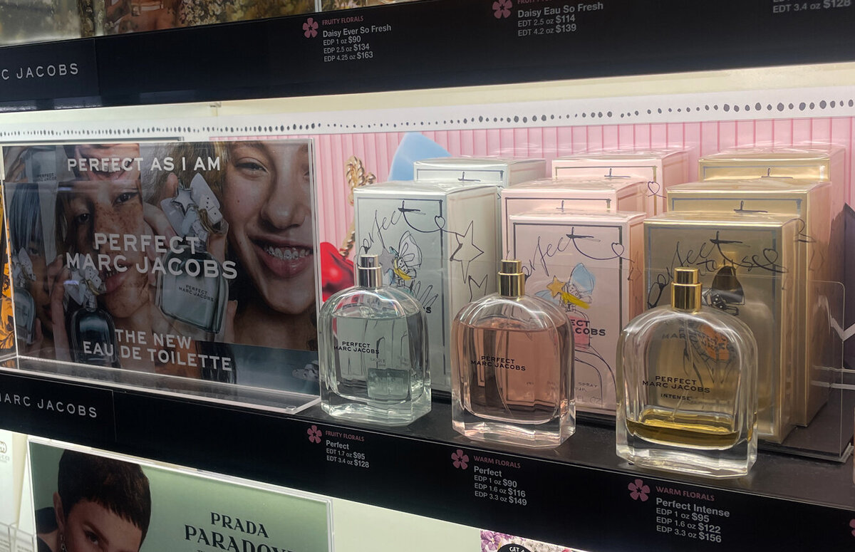 apriloberst_perfect-mj_shelf_002