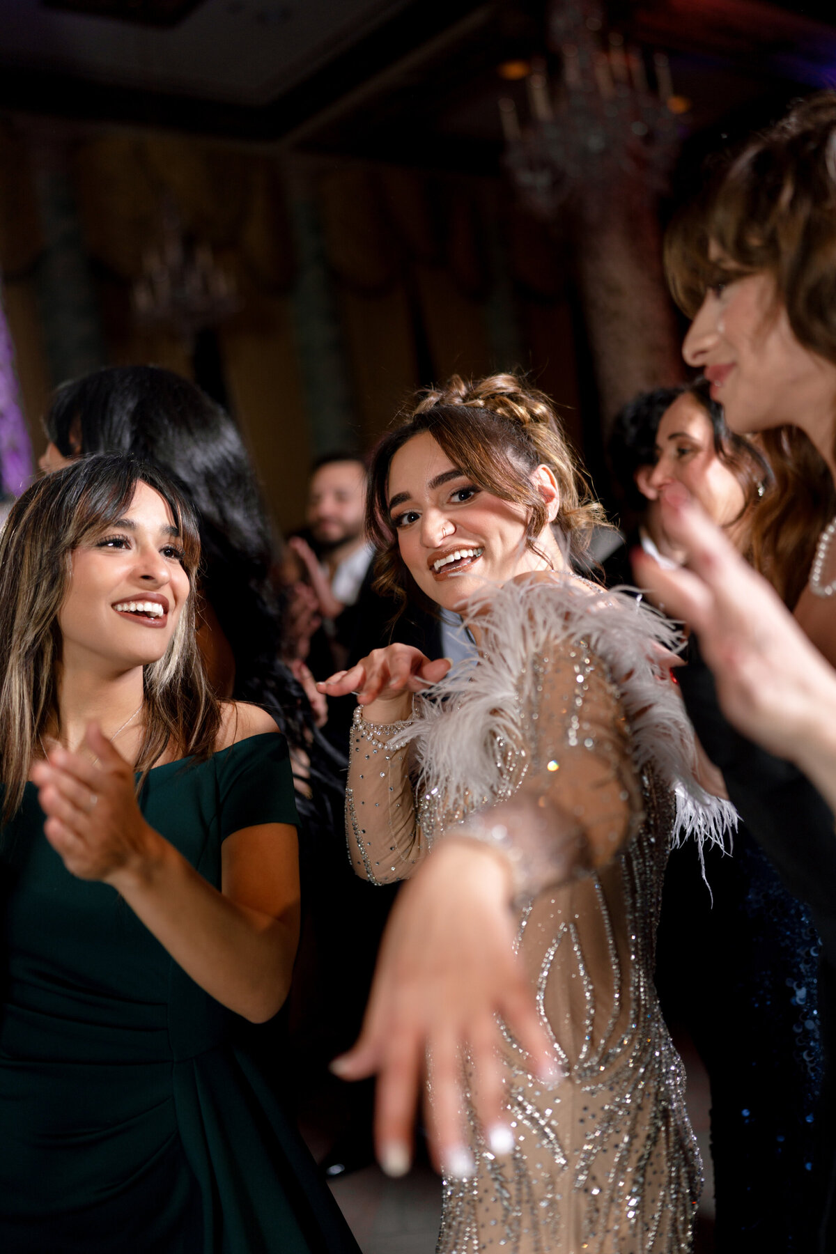 Berlez-Aspen-Avenue-Chicago-Wedding-Photographer-Windy-City-Wedding-Dance-Fulton-West-Event-Christmas-Session-195