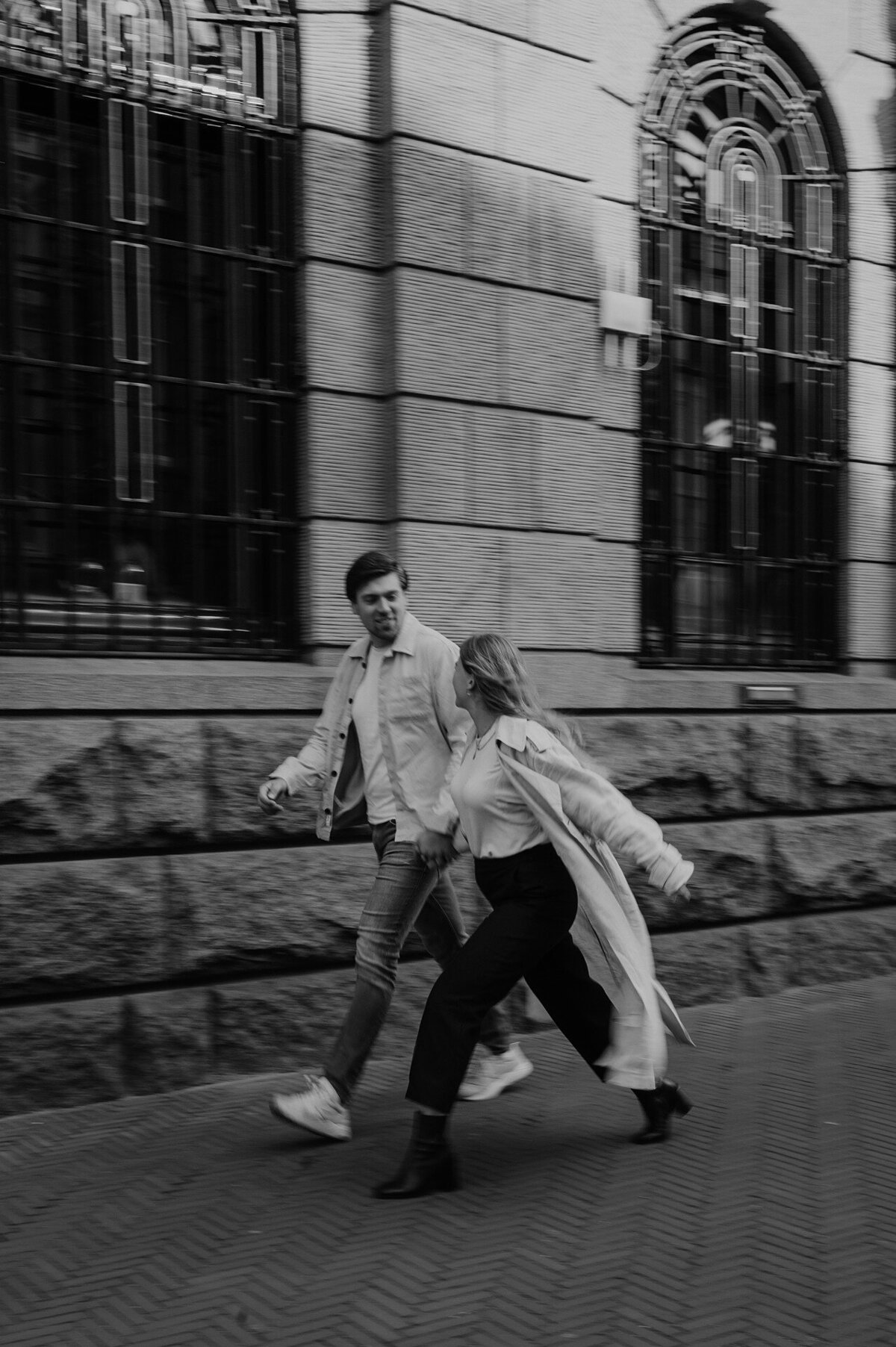 loveshoot-strand-den-haag-louise-boonstoppel-fotografie_0176